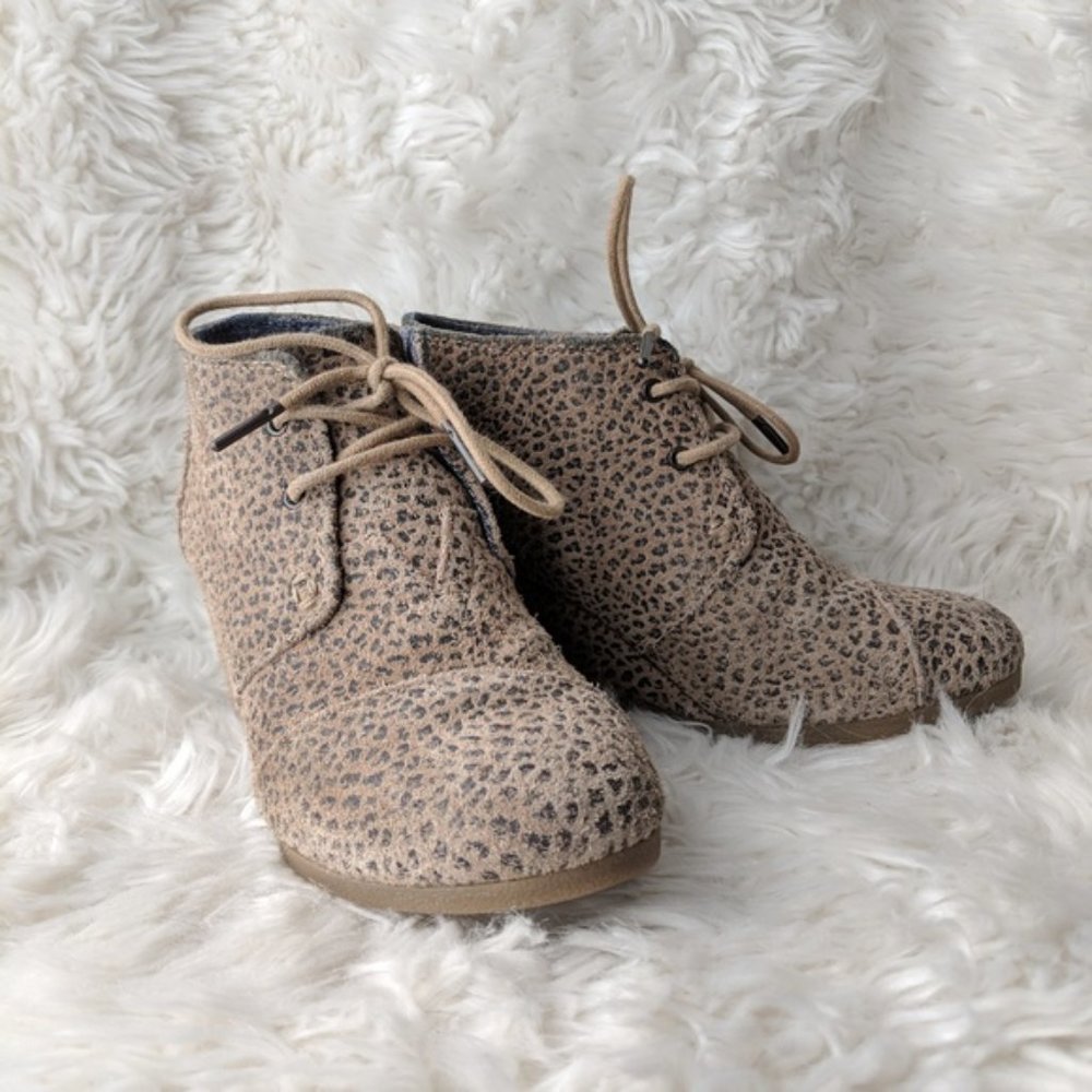 TOMS Desert Wedge Ankle Booties Size 6.5